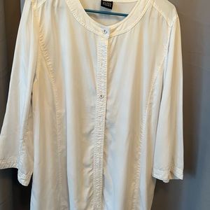 Eileen Fisher White Top with buttons Large
